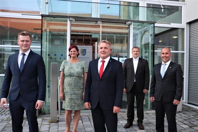 Michael Konrad, Almuth Huderz-Thümel, Manfred Komericky, Gerhard Herunter und Patrick Trummer bilden Kalsdorfs neuen Gemeindevorstand.