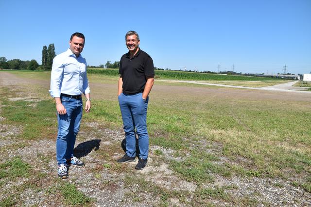 Andreas Bors, FPÖ und Michael Hanzl, TOP Tulln bei der Südumfahrung. | Foto: Karin Zeiler / Bezirksblätter NÖ