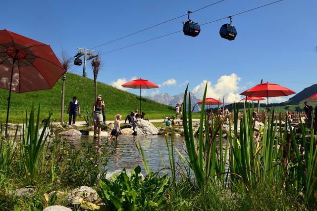 Neue Zehner-Gondelbahn-Söll "Skiwelt Wilder Kaiser". Anziehungspunkt für die Besucher "Söller Hexenwasser". | Foto: Schwaighofer