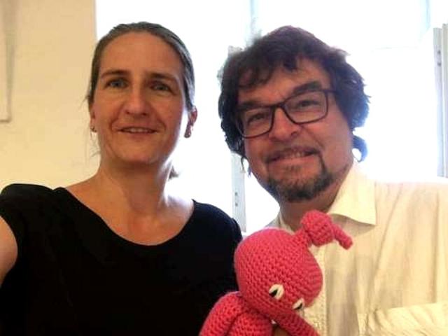 Gemeinderäting der NEOS Sonja Koschina übergibt ihre Funktion an Andreas Roder.