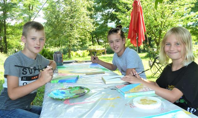 Geschwisterrunde im Sommeratelier | Foto: Ambrusch