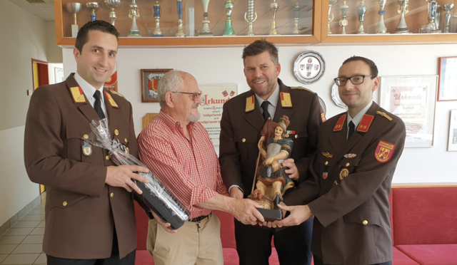 Gratulation zum 80er des Feuerwehr-Urgesteins aus Eisenstadt | Foto: FF Eisenstadt