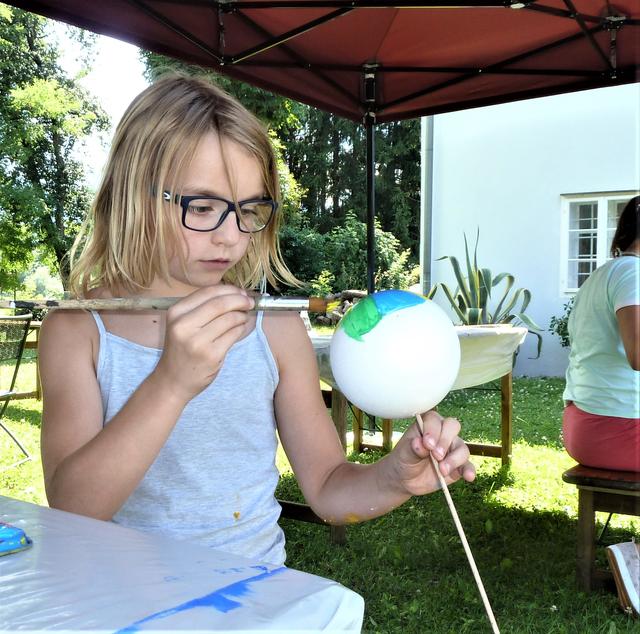 Auch Styroporkugeln waren in Arbeit | Foto: Ambrusch