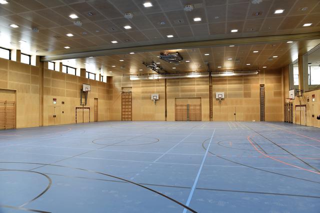 Neben den Räumen für die Kindergartengruppen und Schulklassen gibt es auch multifunktionale, offene Bereiche und Pausenflächen sowie Raum für sportliche Aktivitäten inklusive Turn- und Gymnastiksälen. | Foto: Markus Spitzauer