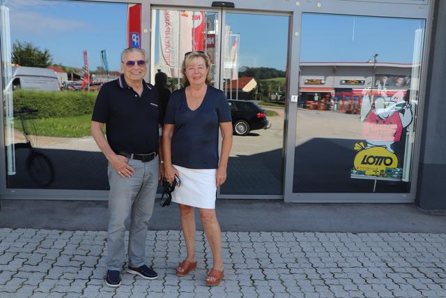 Freuen sich auf die Tabaktrafik von J. Steindl: Kurt und Annemarie Schönbäck
