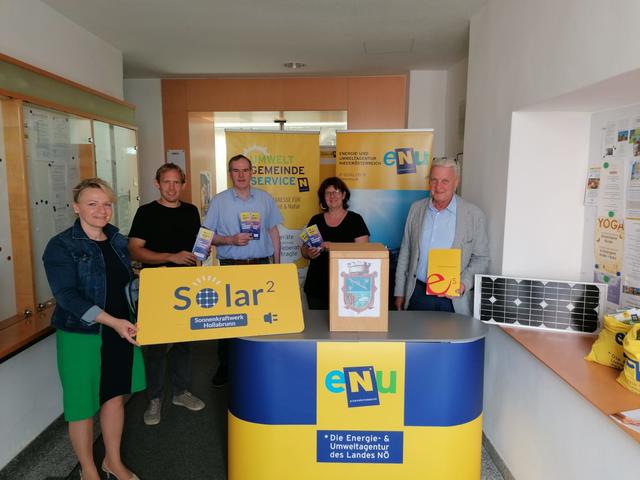 Mag. Regina Engelbrecht (eNu Regionalleiterin im Weinviertel), LAbg. Mag. Georg Ecker, StR UGR Ing. Josef Keck, StR Mag. Sabine Fasching, Bgm. Ing. Alfred Babinsky