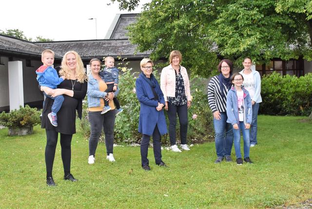 Die Näherinnen aus Asten widmen den gesamten Verkaufserlös dem guten Zweck. | Foto: Irene Stegfellner