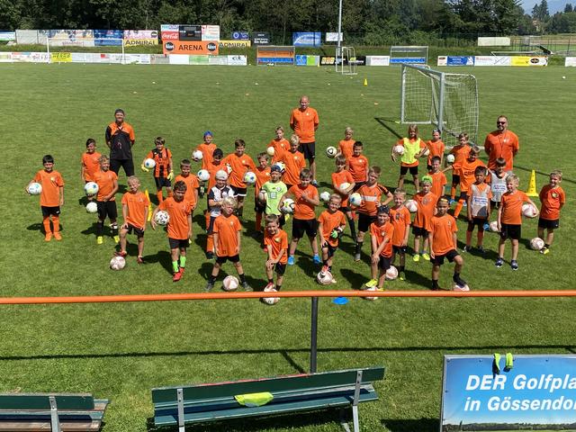 80 Mädels und Burschen nahmen an den Sommercamps des SV Gössendorf teil. Der Spaß stand dabei im Vordergrund.