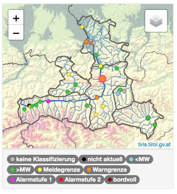 Die Warngrenze wurde entlang der Salzach bei Wallnerau und Werfen erreicht.