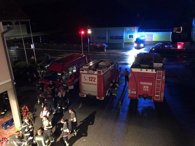 Mehrere Feuerwehren wie hier die FF Krottendorf waren bis kurz vor Mitternacht im Einsatz.