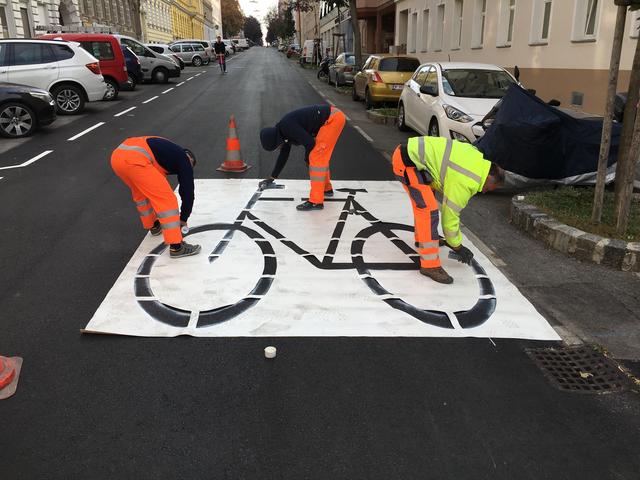 Mit dem Rad und den Öffis zum Ikea oder mit dem Auto Richtung Gürtel: Wie soll sich Rudolfsheim entwickeln?