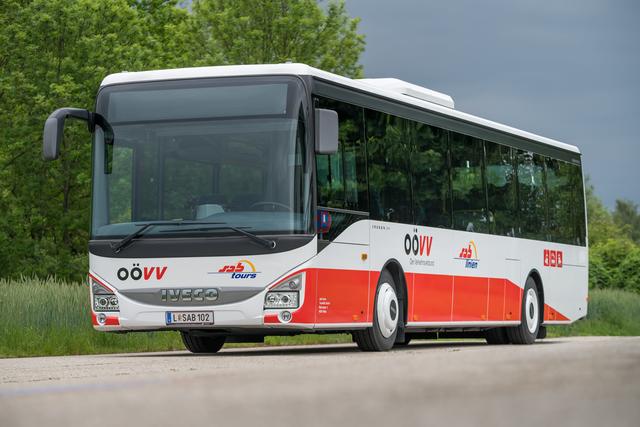 Die Autobus Taktverdichtung bei der Buslinie 880 von Braunau nach Oberndorf wird den Anschluss nach Oberösterreich verbessern.