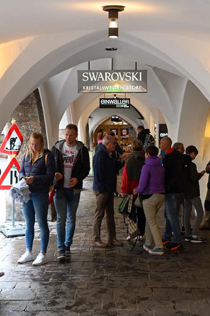 Auch unter den Lauben waren viele Menschen anzutreffen.