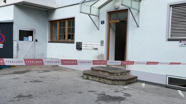 Laut ersten Informationen wurde der Besitzer einer Pizzeria in Aldrans von unbekannten Tätern überfallen.