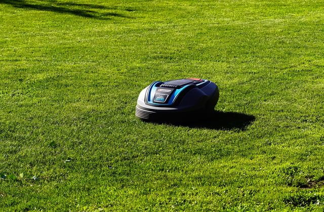 Ein Mähroboter war das Objekt der Begierde.