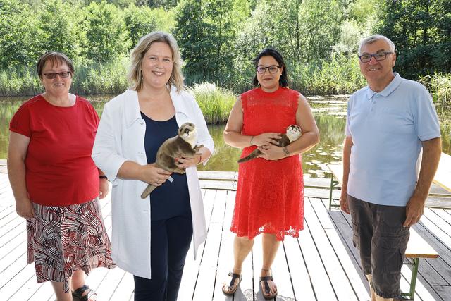 Stadträtin Gabriele Beer, Bildungssprecherin Landtagsabgeordnete Elvira Schmidt, SP-Landesfrauengeschäftsführerin Nicole Schmaldienst, Bürgermeister Karl Harrer