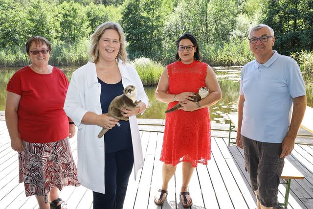 Stadträtin Gabriele Beer, Bildungssprecherin Landtagsabgeordnete Elvira Schmidt, SP-Landesfrauengeschäftsführerin Nicole Schmaldienst, Bürgermeister Karl Harrer
 | Foto: SPÖ NÖ