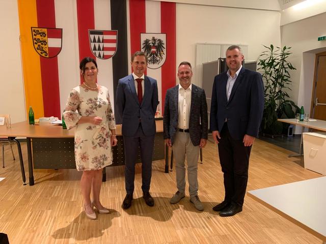 Bis zu den nächsten Wahlen am 28. Februar 2021 amtiert Stefan Salzmann (zweiter von links) als Bürgermeister der Marktgemeinde St. Paul.