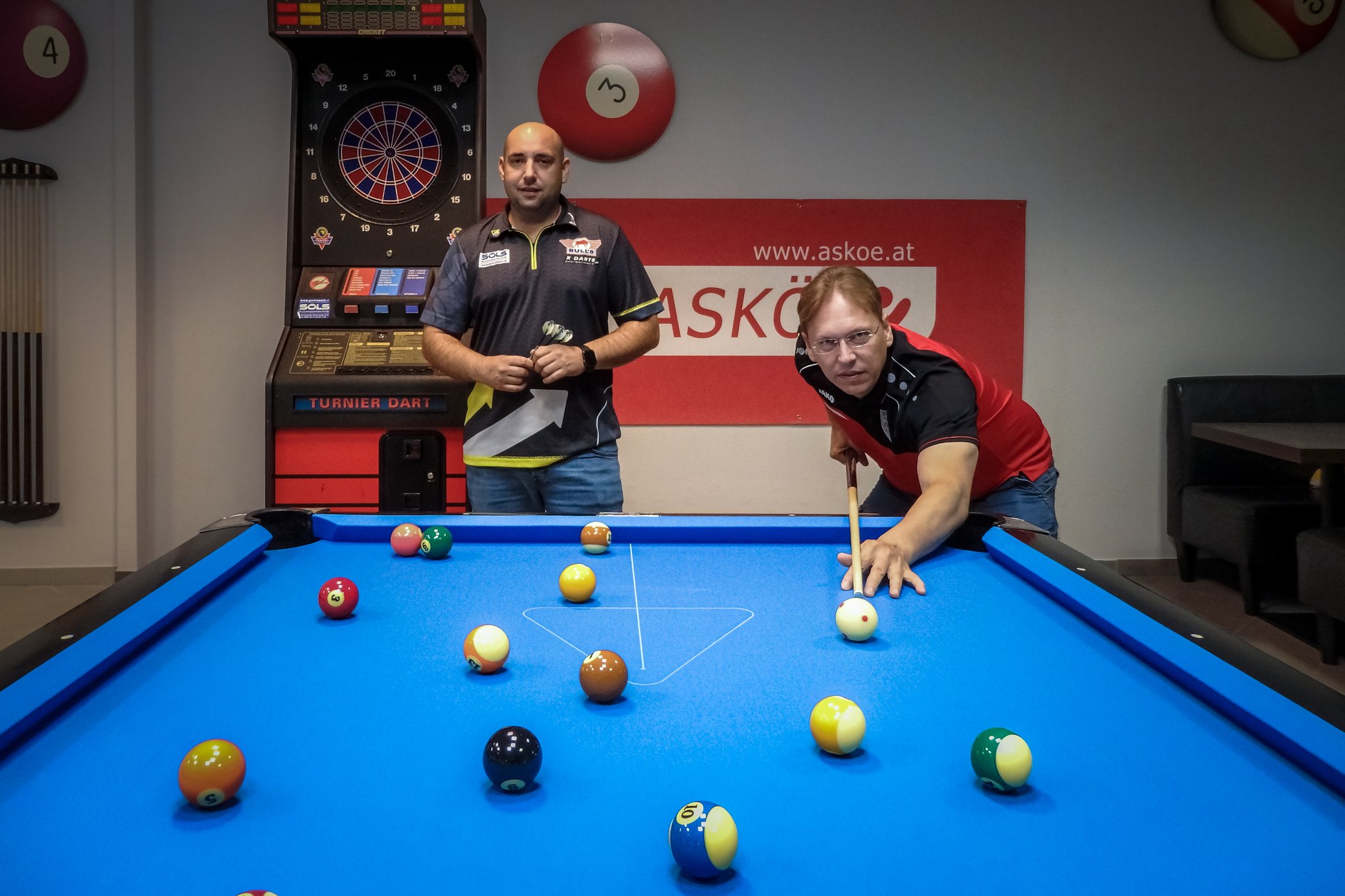 Sport und Spaß mit Billard & Dart ab 14. August in der Industriestraße