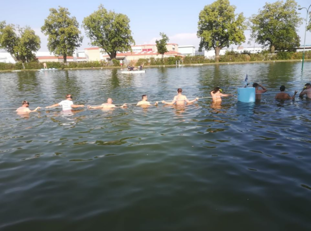 Der Einsatzleiter der Wasserrettung Allentsteig (ÖWR Allentsteig) bildete eine koordinierte Suchkette mit Badegästen.
