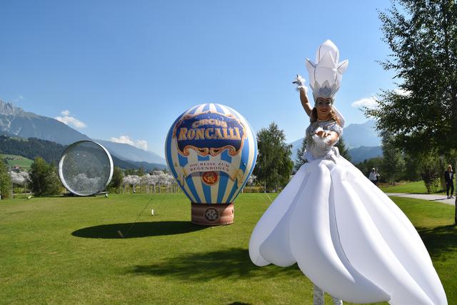 Der Zirkus Roncalli gastiert wieder in den Swarovski Kristallwelten.