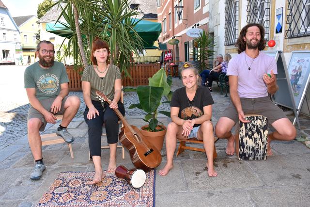 Stadt-Land-Fluss-KollektivKultUrsprung: Martin Saminger,  Sarah Kamleitner,  Melanie und David Janz. | Foto: Zinterhof