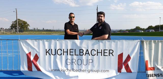 Auf gute Zusammenarbeit: Andreas Kuchelbacher und Michael Billes | Foto: SC Eisenstadt