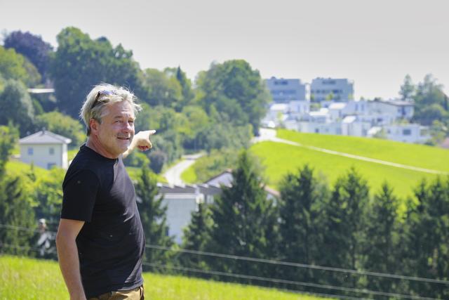Am Pöstlingberg werden wohl bald weitere „Anlegerwohnungen“ hochgezogen. Anrainer und Architekt Ulrich Aspetsberger (Bild) nehmen den Verlust von Grün- und Versickerungsflächen nicht einfach hin. | Foto: Baumgartner/BRS