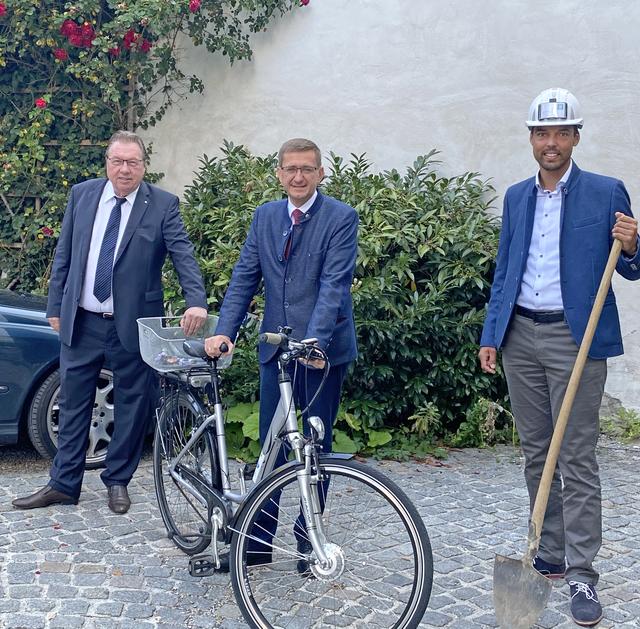 Bürgermeistersprecher Andreas Stockinger, Landesrat Markus Achleitner, Bezirksparteiobmann Klaus Lindinger (alle ÖVP), (v.l.).