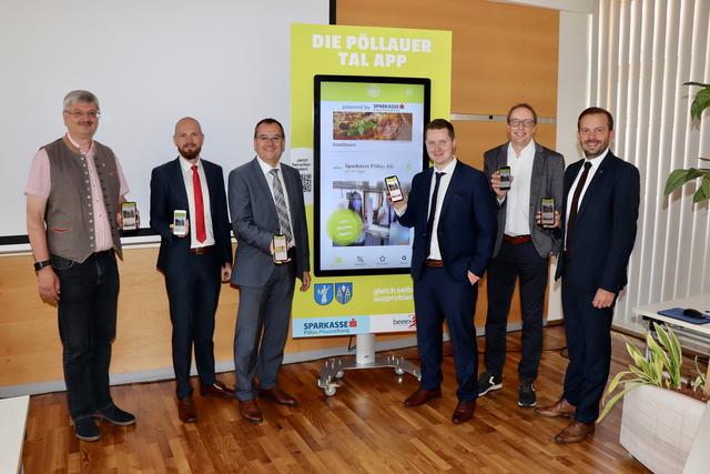 Präsentierten die App: Vzbgm. Josef Pfeifer, Gerald Bruchmann, Johannes Kielnhofer, Tobias Fuchs, Mario Kogler und Jürgen Flicker.