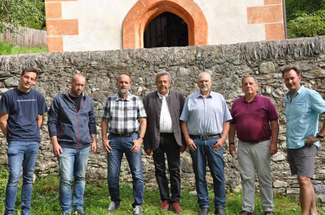 Der neu gewählte Vorstand des Vereins Altfinstermünz: Christian Wenzel, Boris Plangger , Bernd Mark, Bgm. Schuchter Rupert, Präsident Hermann Klapeer, Walter Immler und Manfred Noggler (v.l.). | Foto: Walter Immler