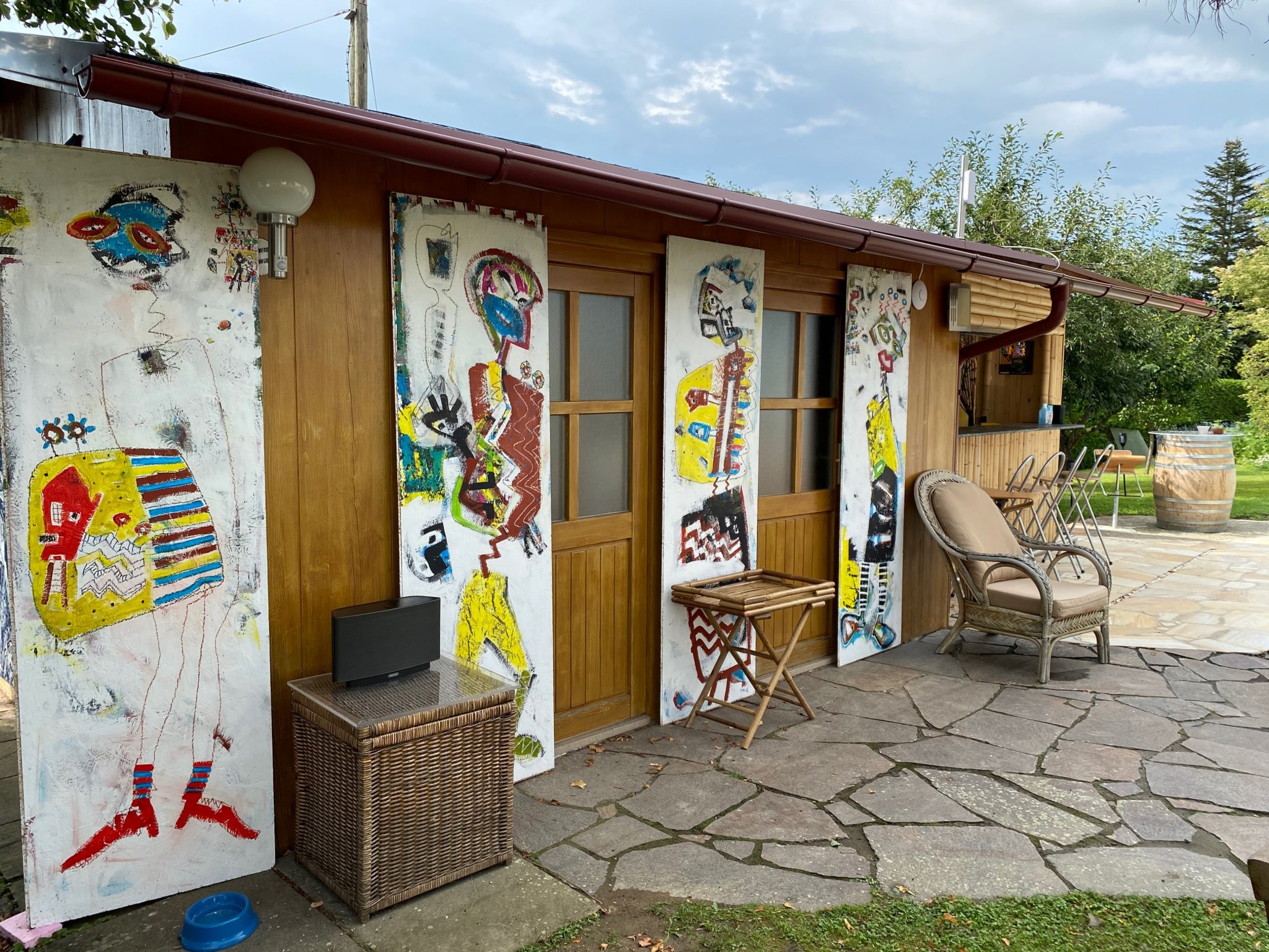 Kunstausstellung Moschendorfer Garten als "afrikanischer Marktplatz