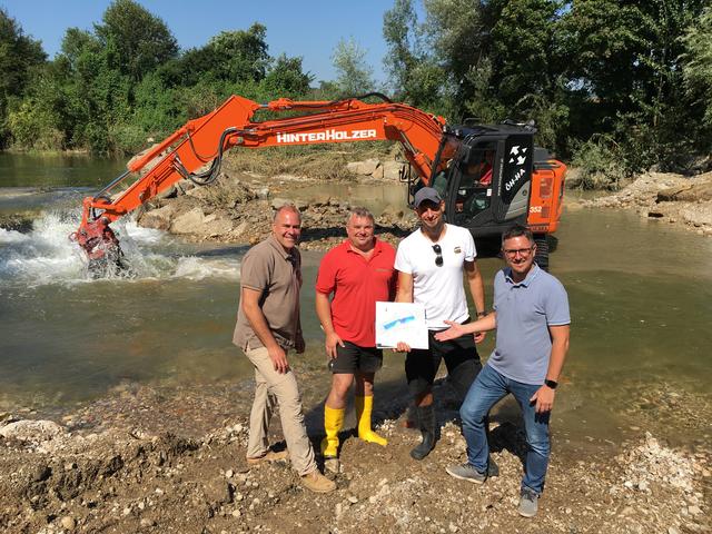 Ortsvorsteher Manuel Scherscher (r.) und Projektleiter Oliver Huber (l.) besprechen mit Firmen und Experten die nächsten Schritte. | Foto: Stadtgemeinde Amstetten
