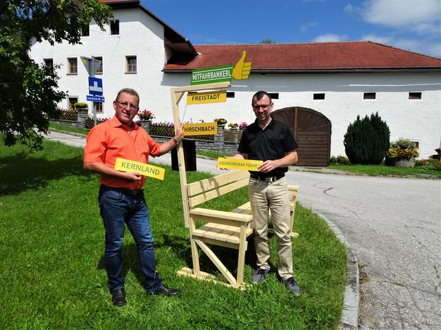 Mitfahrbankerl in Hirschbach | Foto: EBF