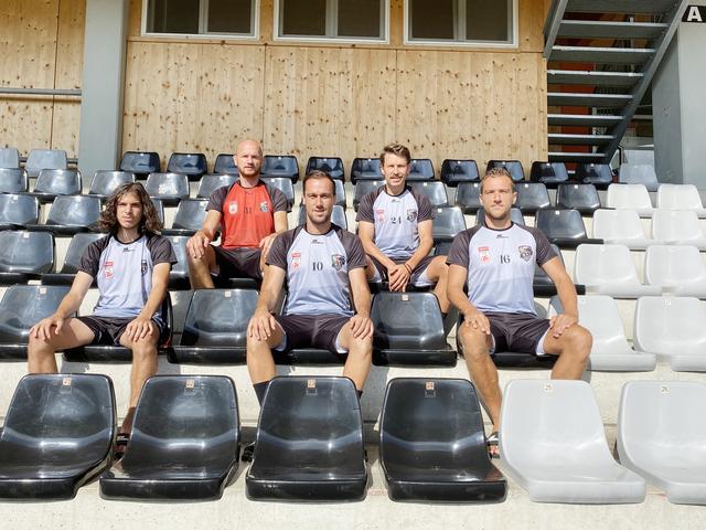 Beim Probesitzen für das Match mit Zuschauern: Matthäus Taferner, Alexander Kofler, Michael Liendl, Christopher Wernitznig und Mario Leitgeb (von links)