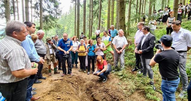 Von der Lorber-Friedensquelle in Eibiswald bis nach Muta: Die neue Wasserleitung verbindet Österreich und Slowenien. | Foto: KK