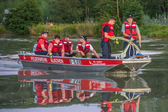 Den dienstjüngeren Mitgliedern der FF Alkoven bot die Mini-Ölwehr-Donau-Übung die Gelegenheit, eine ihrer Kernaufgaben in der Praxis testen zu können. | Foto: Hermann Kollinger