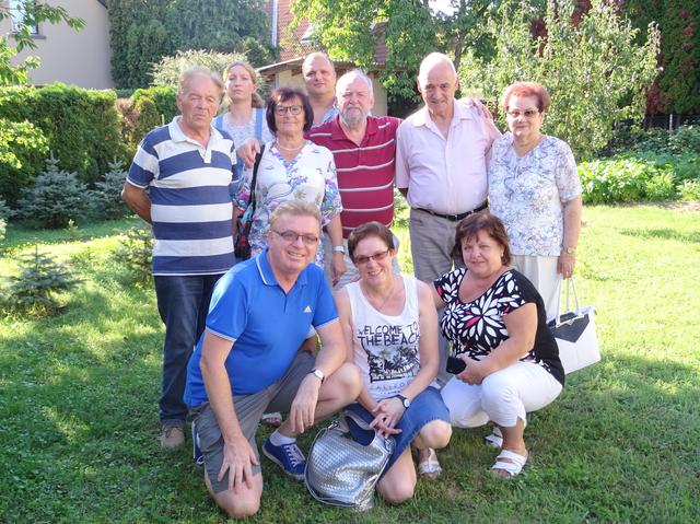Die Briefmarkenfreunde aus Szombathely und Oberpullendorf bei ihrem Treffen.