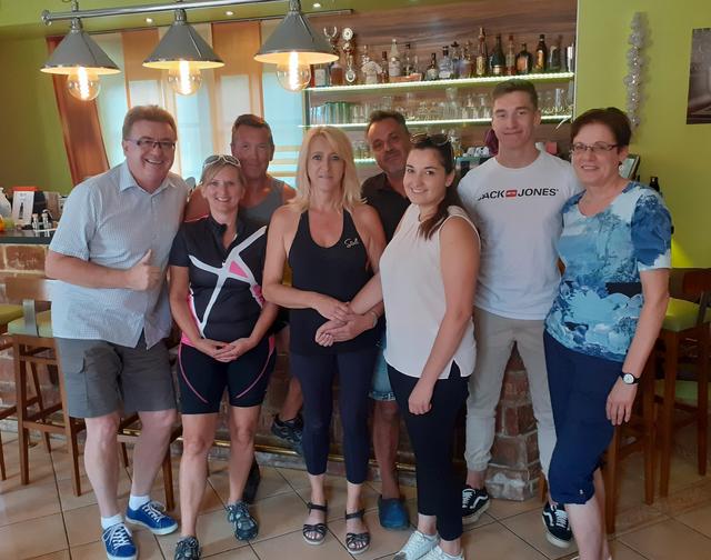 Werner Schöll, Silvia und Martin Bauer, Regina und Klaus Unterstetter, Teresa Wilfinger, Florian Giefing und Karla Schöll-Tritremmel.