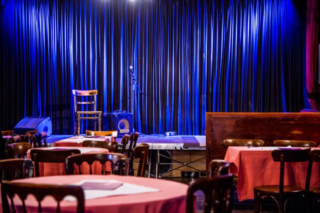 Ab 3. September gastieren wieder mehrmals wöchentlich Kabarettistinnen und Kabarettisten auf der Kleinkunstbühne "Hin &amp; Wider". | Foto: Jörgler