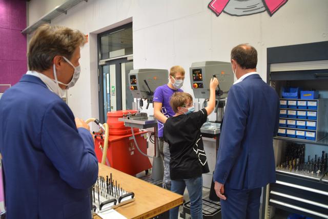 Landesrat Jochen Danninger besuchte die Lehrwerkstätte der Firma Welser in Gresten. | Foto: Roland Mayr