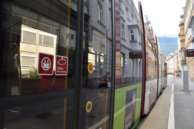 Die Bundesregelung zur MNS-Pflicht in öffentlichen Verkehrsmitteln kann nur von der Exekutive durchgesetzt werden. Wer ohne Maske in den Bus oder die Tram einsteigt, gegen den hat das Buspersonal keine handhabe. 