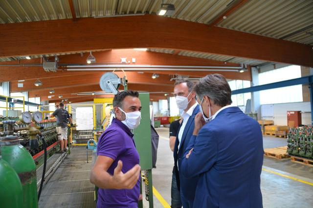 Landesrat Jochen Danninger besuchte die Lehrwerkstätte der Firma Welser in Gresten. | Foto: Roland Mayr