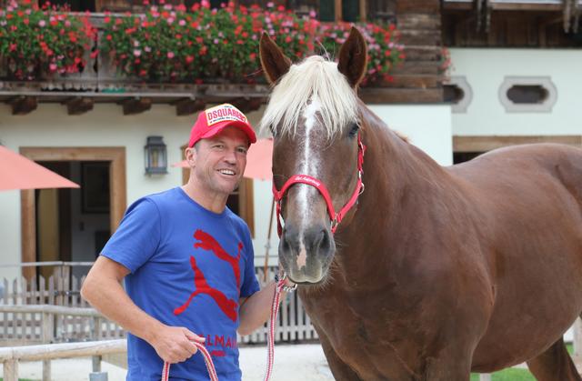 Lothar Matthäus auf Gut Aiderbichl.