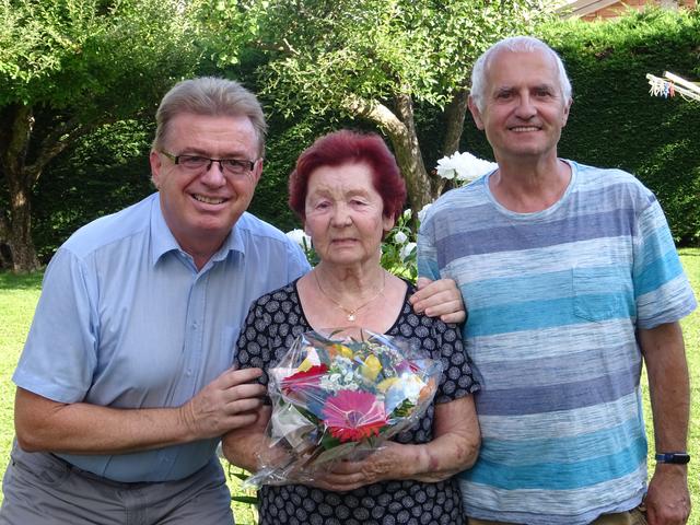 Werner Schöll, Geburtstagskind Pauline Nowotny und Ernst-Anton Hihlkik.
 | Foto: Werner Schöll