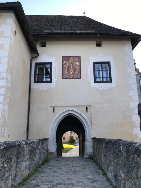 "Talk im Turm" – das Torhaus der Maria Saaler Kirchenburg, besser bekannt als Haus der Begegnung wir nun zur Bühne für prominente Maria Saaler. | Foto: Privat