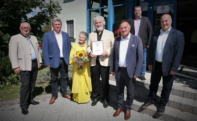 Auszeichnung für besondere Verdienste. Am Bild (von links): Franz  Inzko, Franz  Baumgartner, Krassimira Dimova, Dechant Jurij Buch, Heinrich Kattnig, Arnold Muschet Karl Fugger | Foto: Privat
