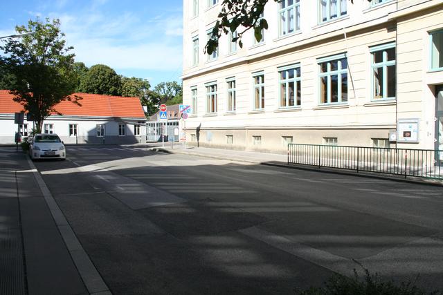 In diesem Bereich wird die Rothenburgstraße an Schultagen von 7.30 bis 8 Uhr zur Schulstraße. | Foto: Karl Pufler