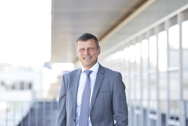 Richard Ecker, Volksbank Oberösterreich Vorstandsvorsitzender, informiert jetzt über nachhaltige Geldanlagen. | Foto: Mario Riener