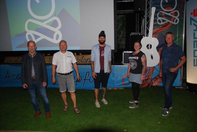 v.l.n.r: Tourismusobmann Wolfgang Leopold, BGM Christian Sander, Veranstalter Erwin Hofer, Denise Ganster (ÖA Gemeinde Kindberg), Kulturreferent Karl Tischler